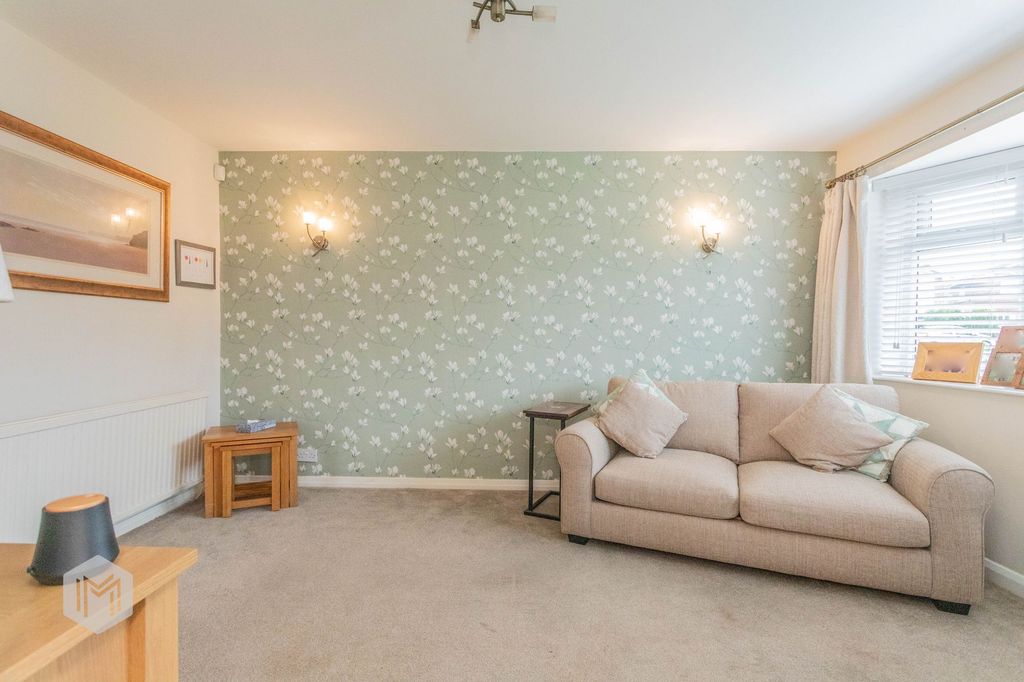 Property photo 2 of 25