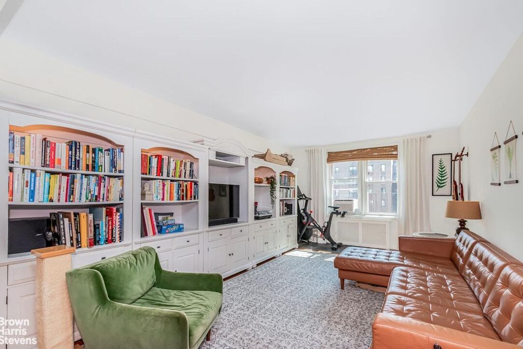 Property photo 2 of 12 <Alttext/>