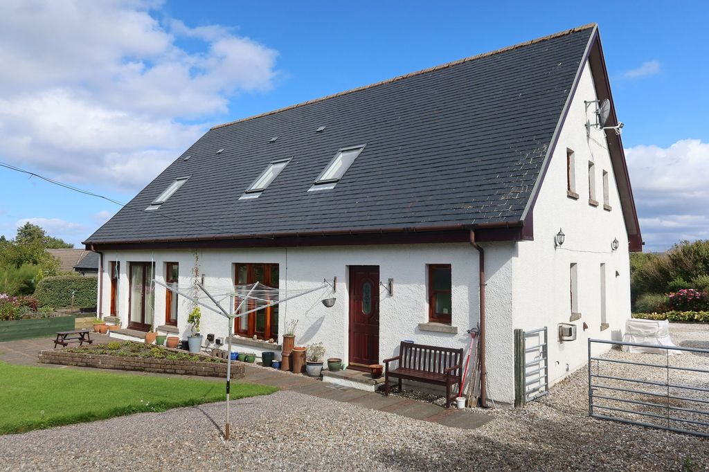 Property photo 2 of 83