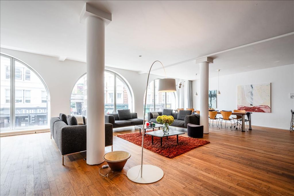 Property photo 2 of 26