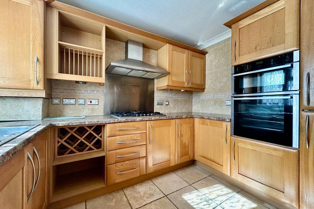 Property photo 3 of 12 Picture No. 22