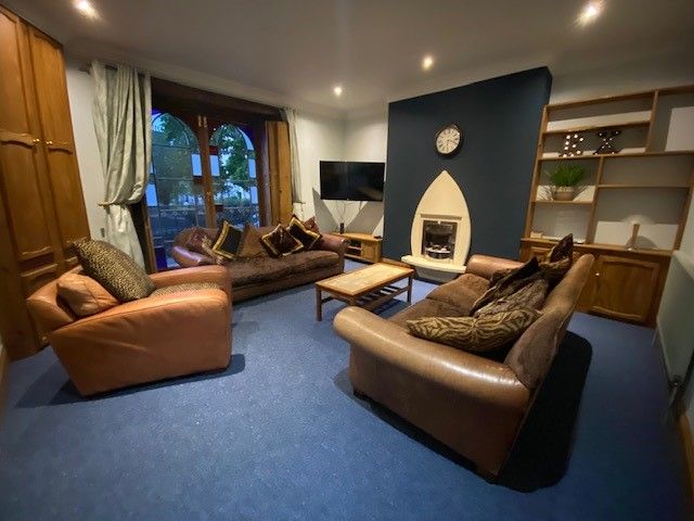 Property photo 3 of 32