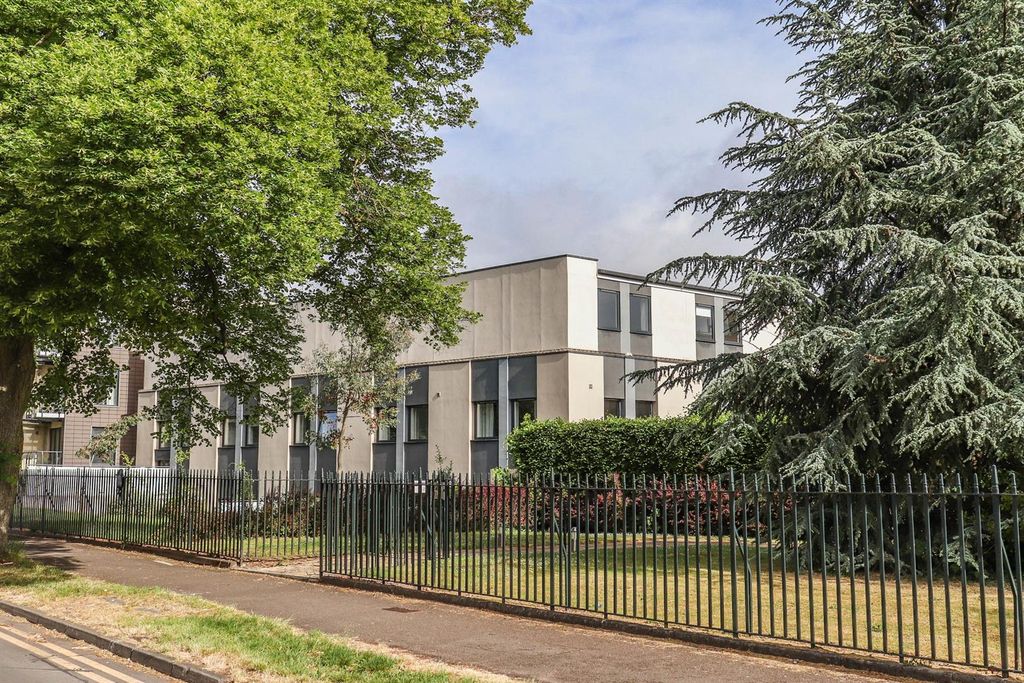 Property photo 1 of 14