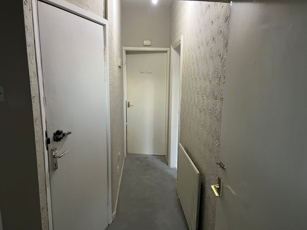 Property photo 2 of 7 Entrance Lobby