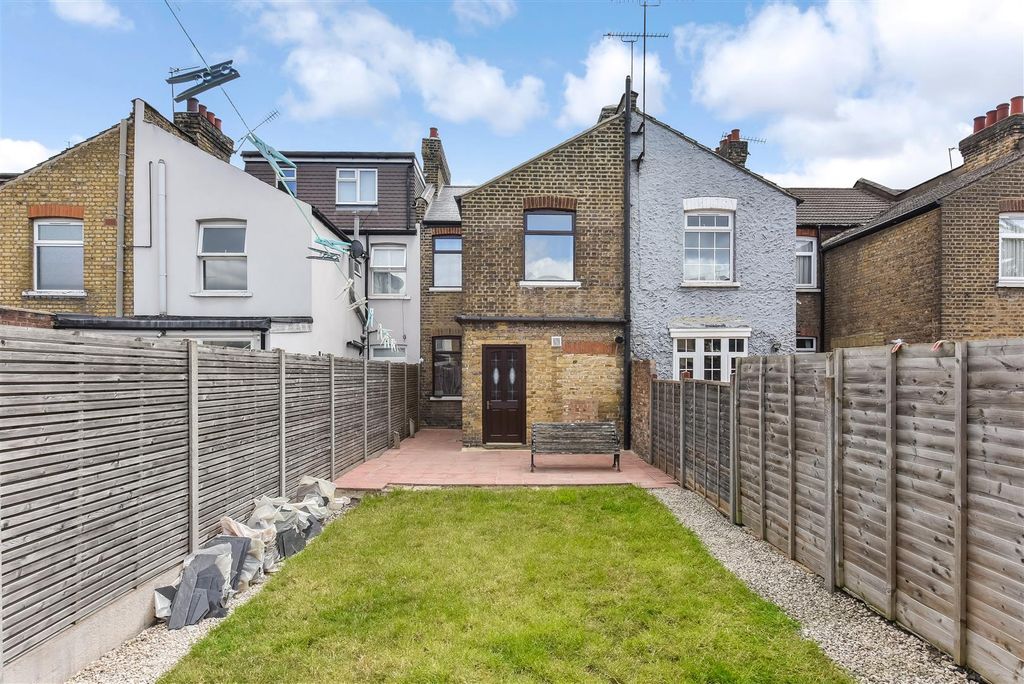 Property photo 1 of 22