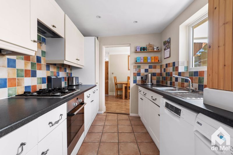 Property photo 2 of 11 Photo 6