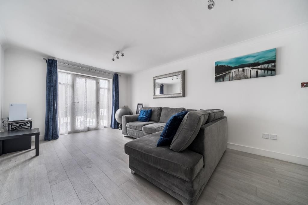 Property photo 2 of 19 Bedroom