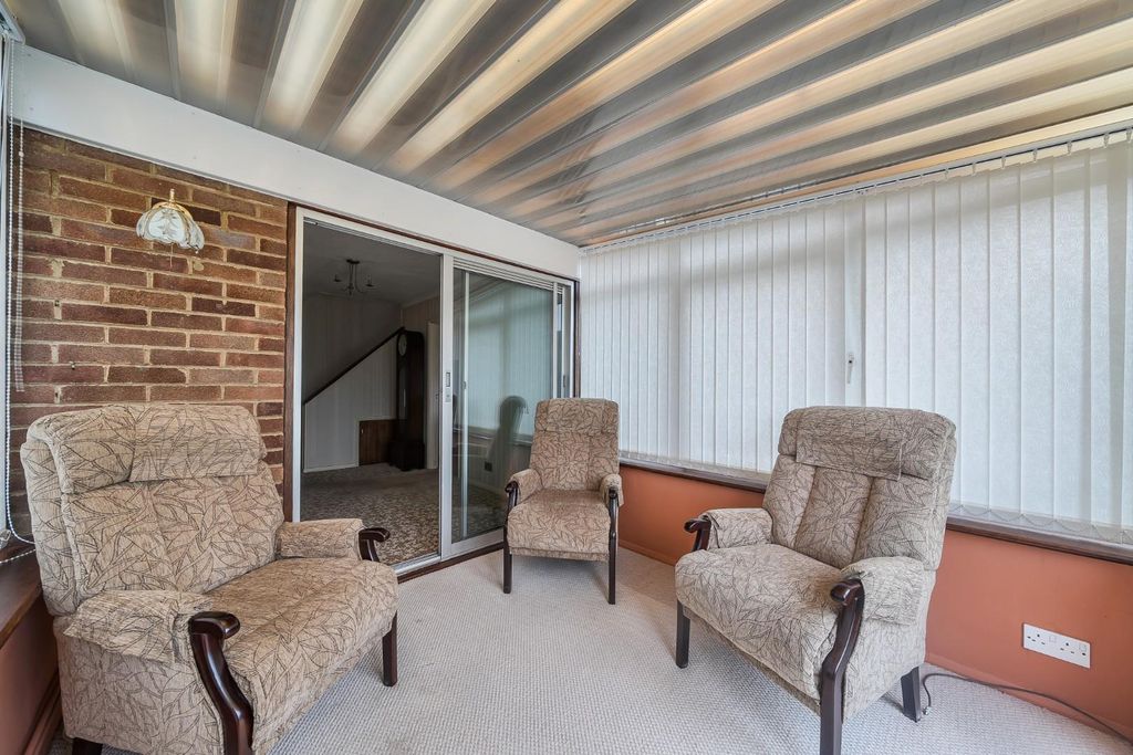 Property photo 3 of 17 1414542-6-698F5043d2204.Jpg