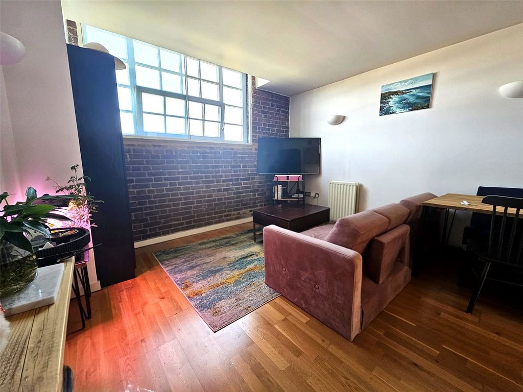 Property photo 3 of 9 Picture No. 05