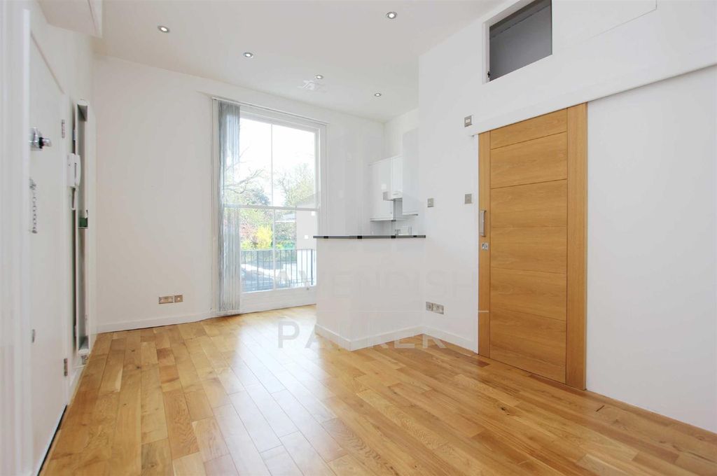 Property photo 3 of 9