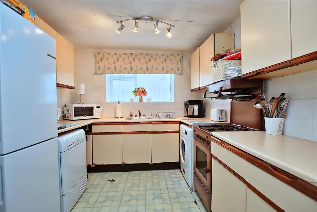 Property photo 3 of 7 Img_5185.Jpg