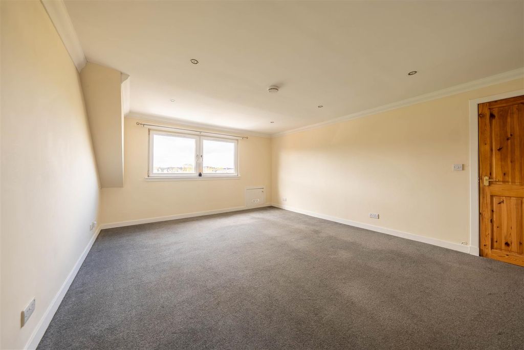 Property photo 2 of 17 Dsc03236-Hdr.Jpg