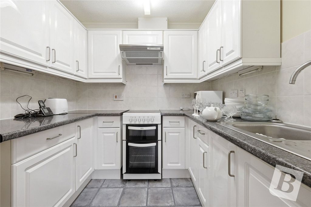 Property photo 2 of 22 Kitchen