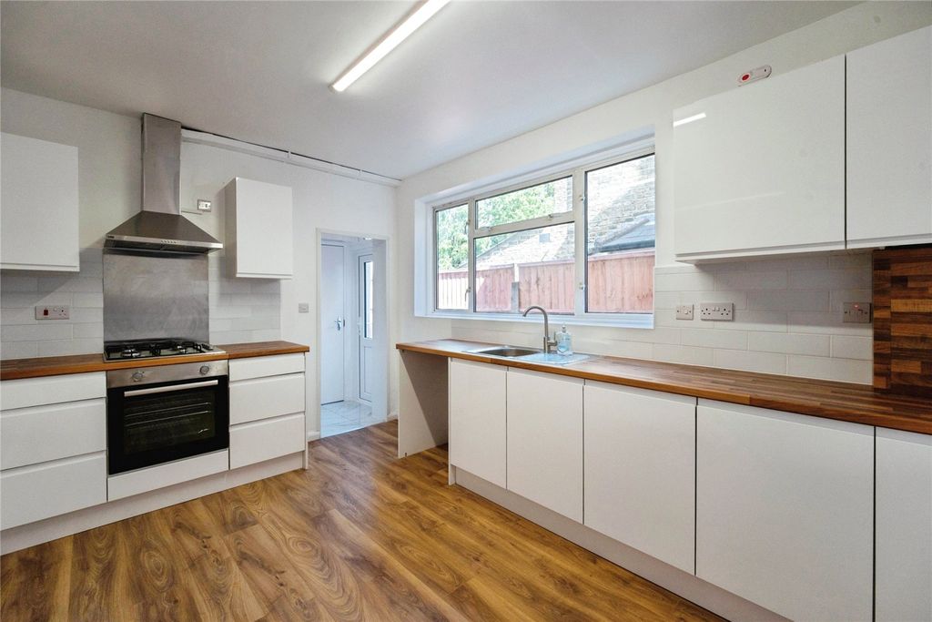 Property photo 3 of 18 Picture No. 07