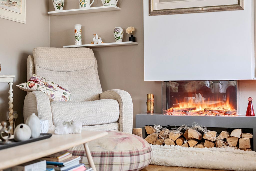 Property photo 3 of 20 1392986-23-696533...