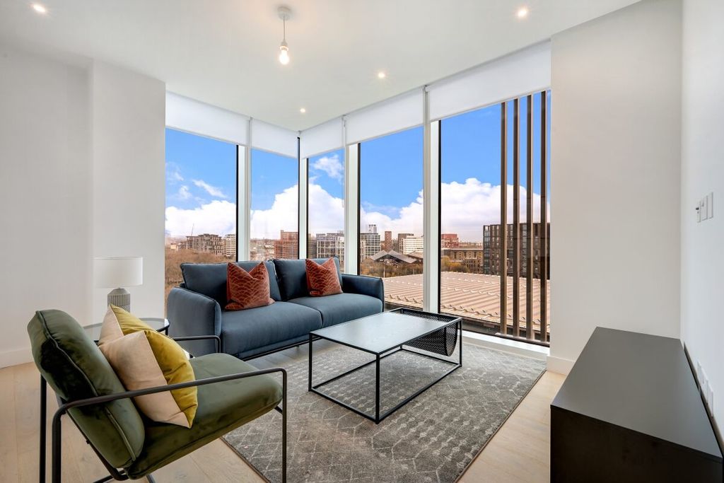 Property photo 1 of 11 11.03 Grand Centr...