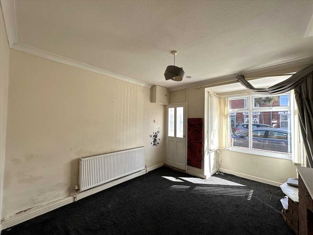 Property photo 3 of 14 Enclosed Porch: