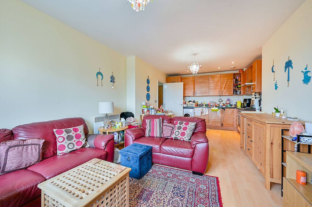 Property photo 3 of 8