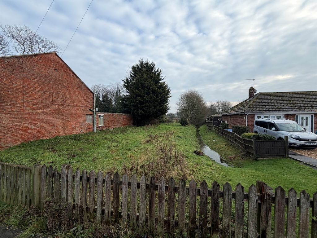 Property photo 2 of 4