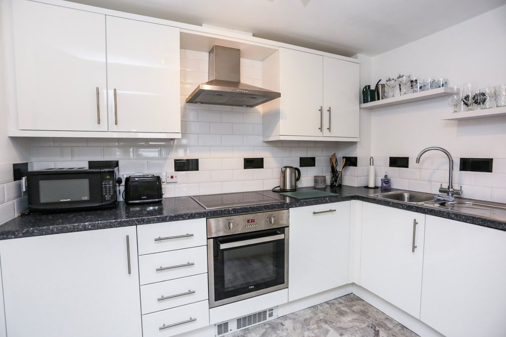 Property photo 3 of 13 Picture No. 04