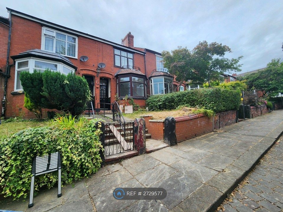 Property photo 2 of 28