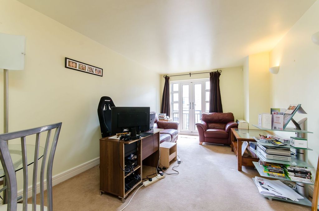 Property photo 2 of 9