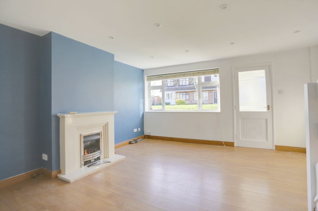 Property photo 2 of 10 Img_9042-Img_9044