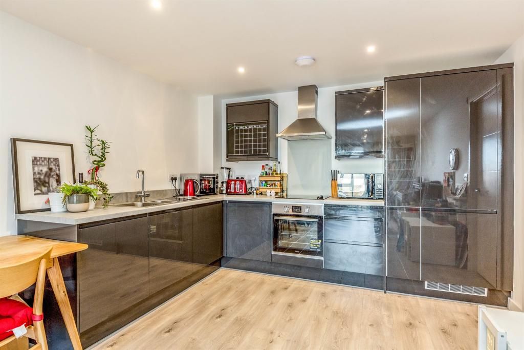 Property photo 3 of 9