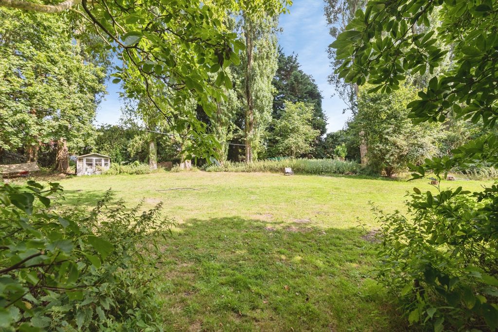 Property photo 1 of 29 Garden