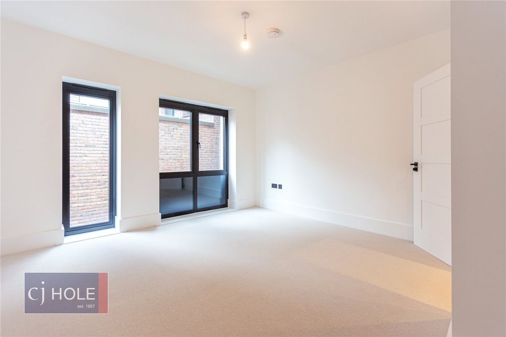 Property photo 2 of 26 Picture No. 21
