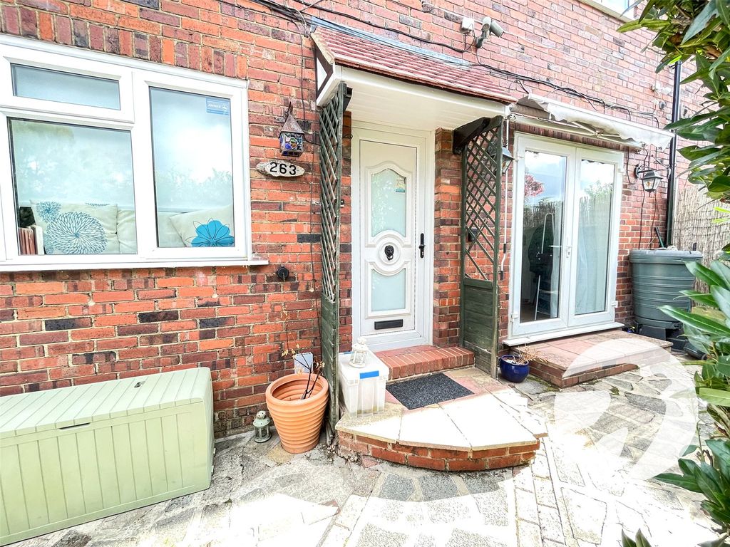 Property photo 1 of 19 Picture No. 04