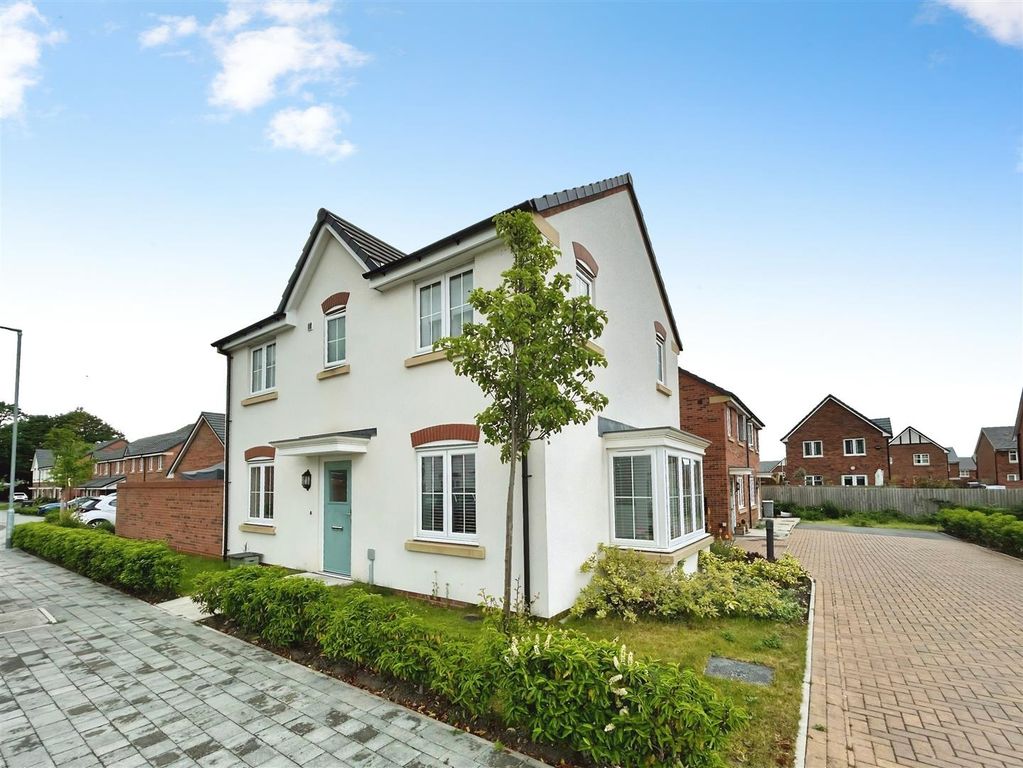Property photo 1 of 14 42B47878-Outside 202.Jpg