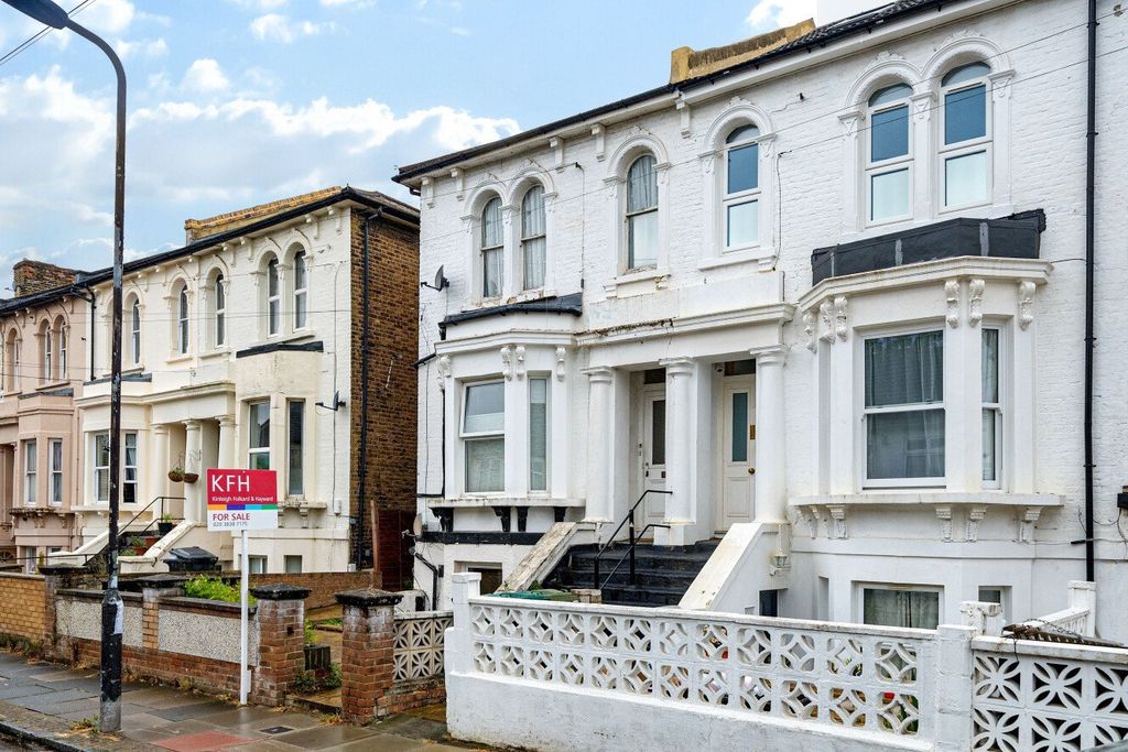 Property photo 3 of 16 Picture No. 22