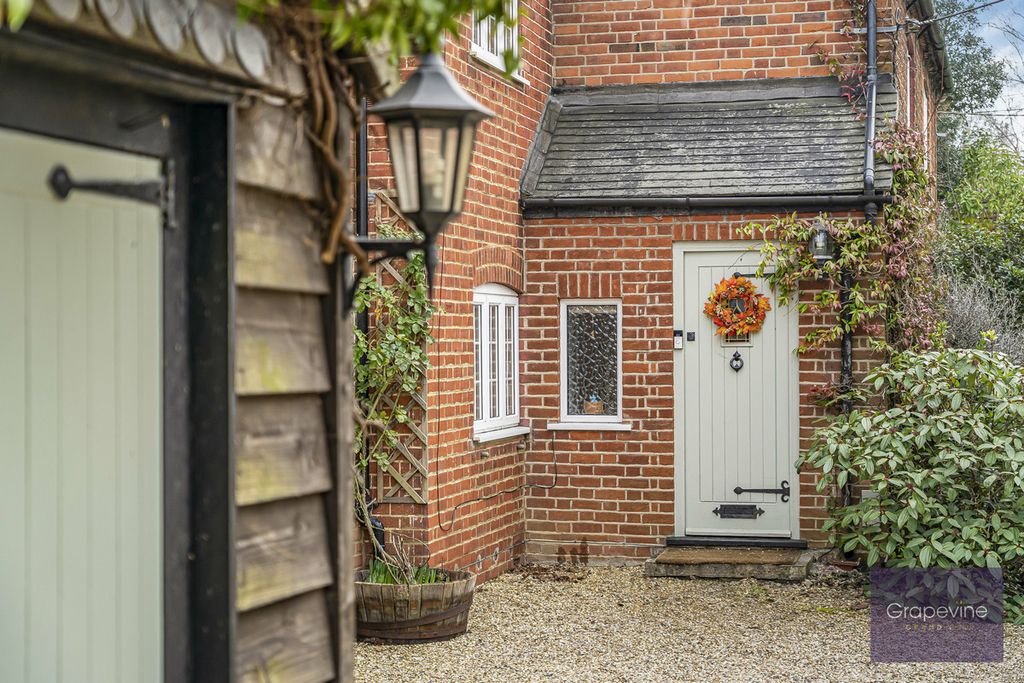 Property photo 3 of 41