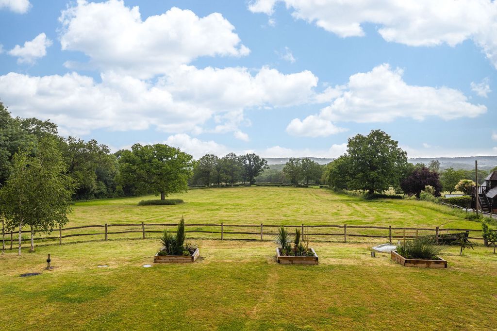 Property photo 2 of 46