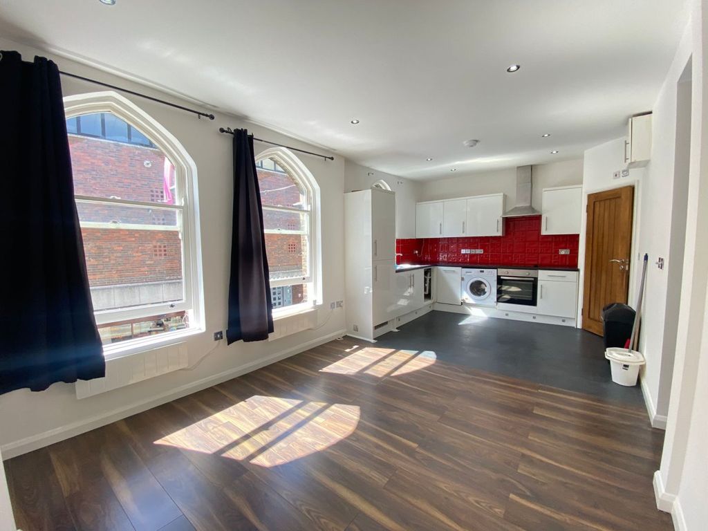 Property photo 2 of 6