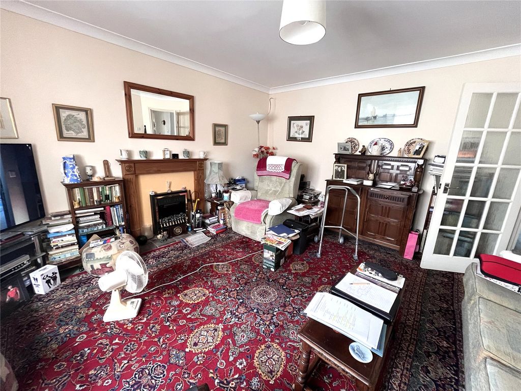 Property photo 2 of 12 Picture No. 16