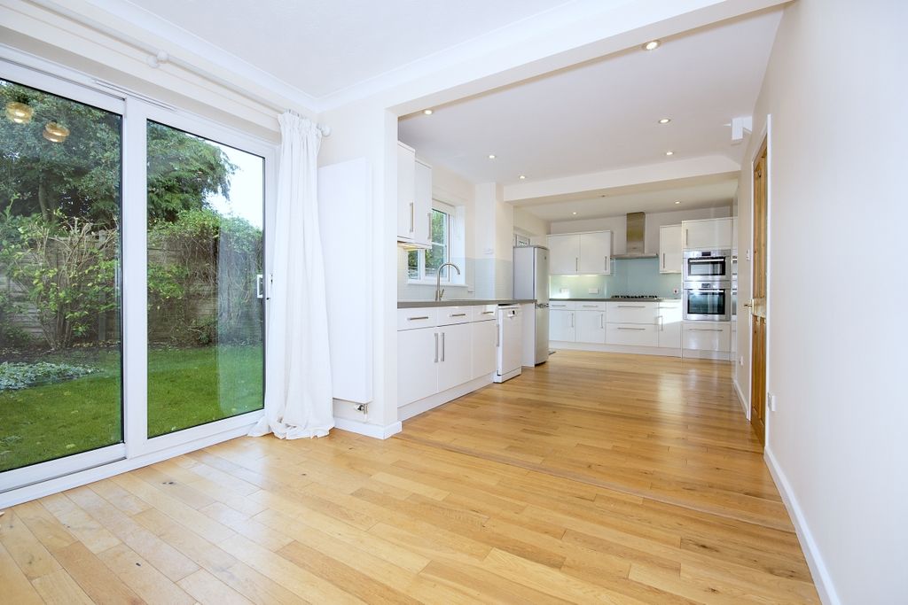 Property photo 2 of 9 Image (105)