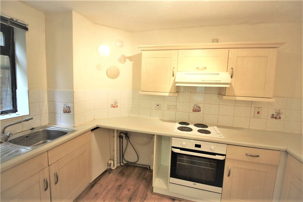 Property photo 3 of 7 Picture No. 10