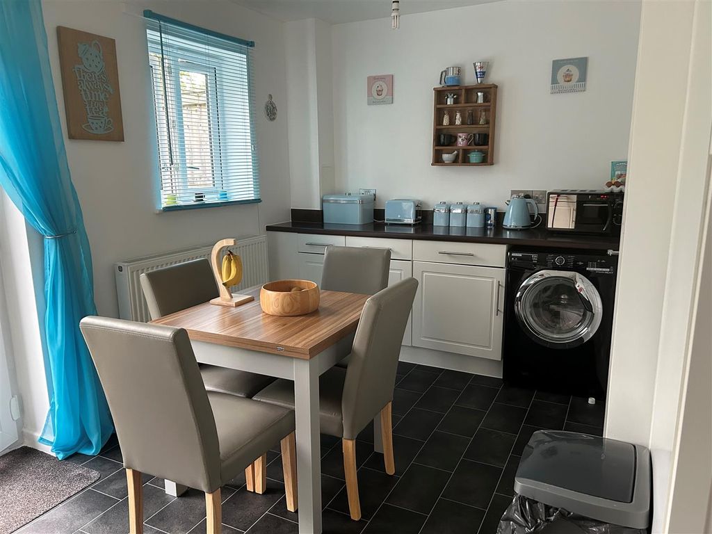 Property photo 3 of 13 Kitchen 1.Jpg