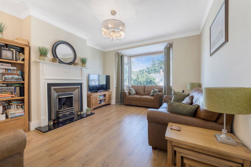 Property photo 2 of 13