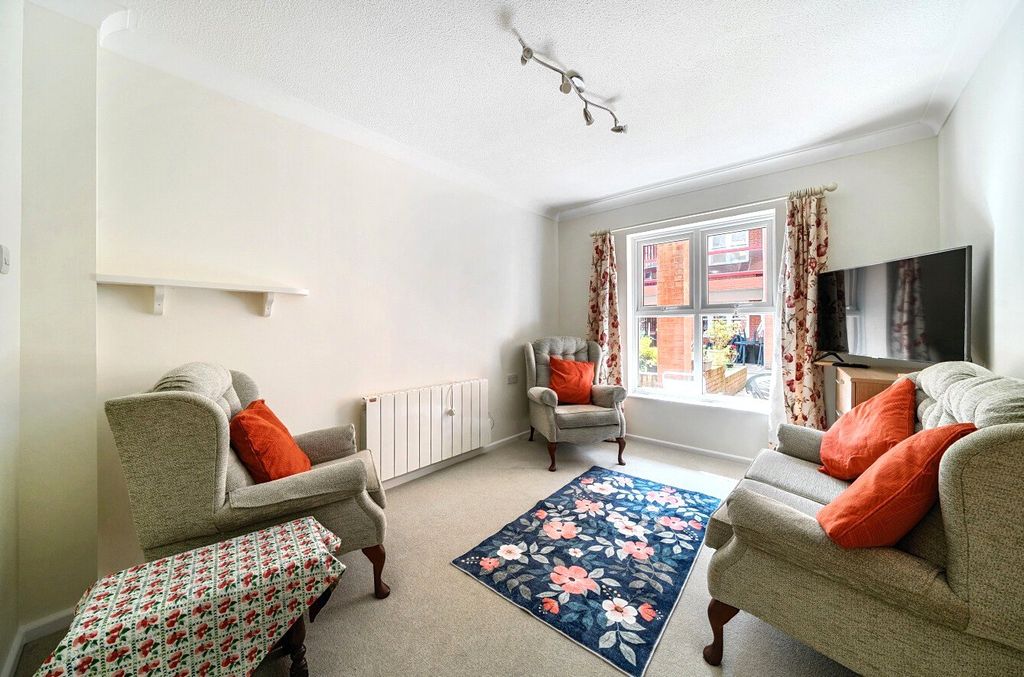Property photo 3 of 8 Sitting Room
