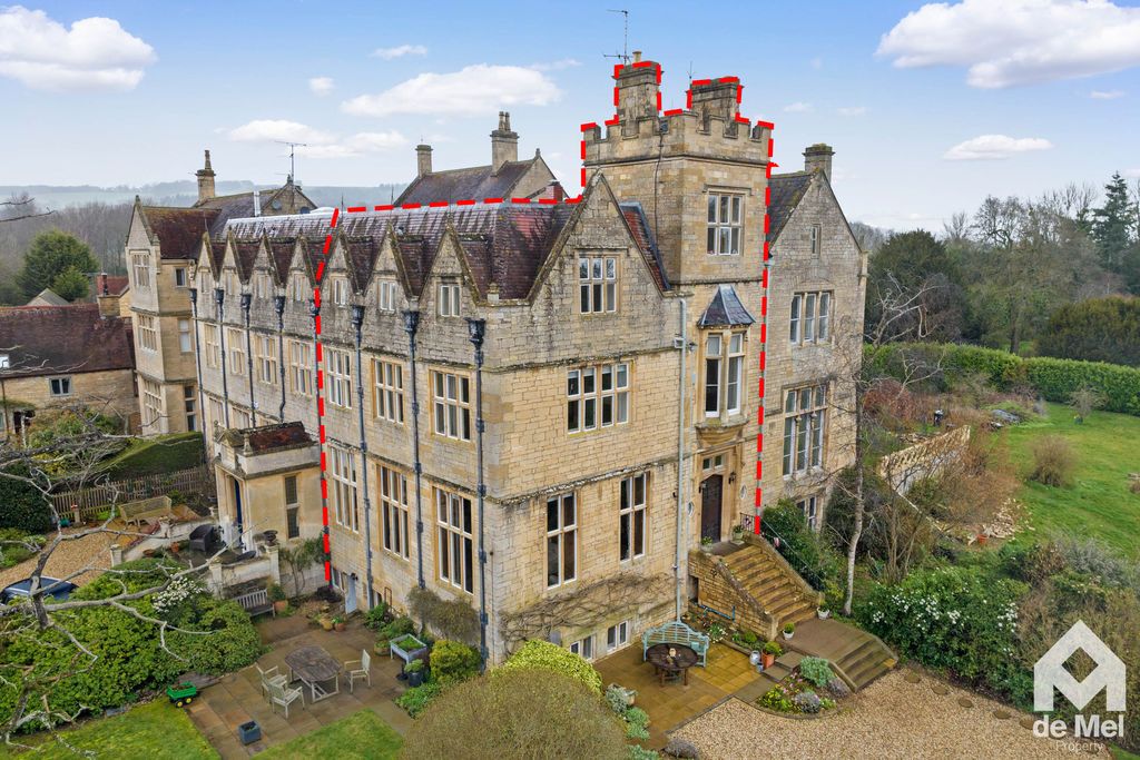 Property photo 2 of 32 Photo 9