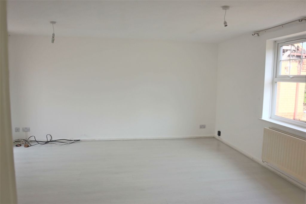 Property photo 2 of 14 Living Room