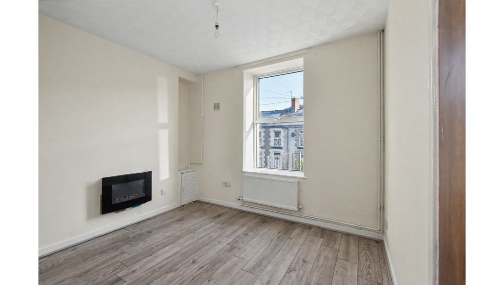 Property photo 3 of 9 20260825070805_Vb-Mt-Ash-9_Ygwze.Jpg