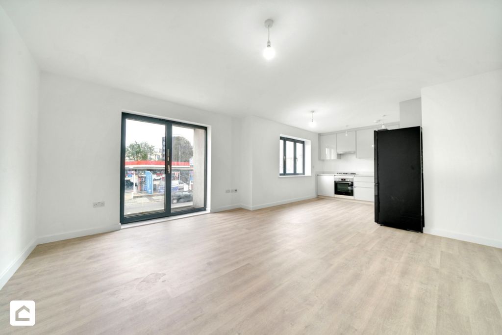 Property photo 3 of 12 2