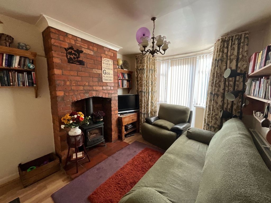 Property photo 3 of 9