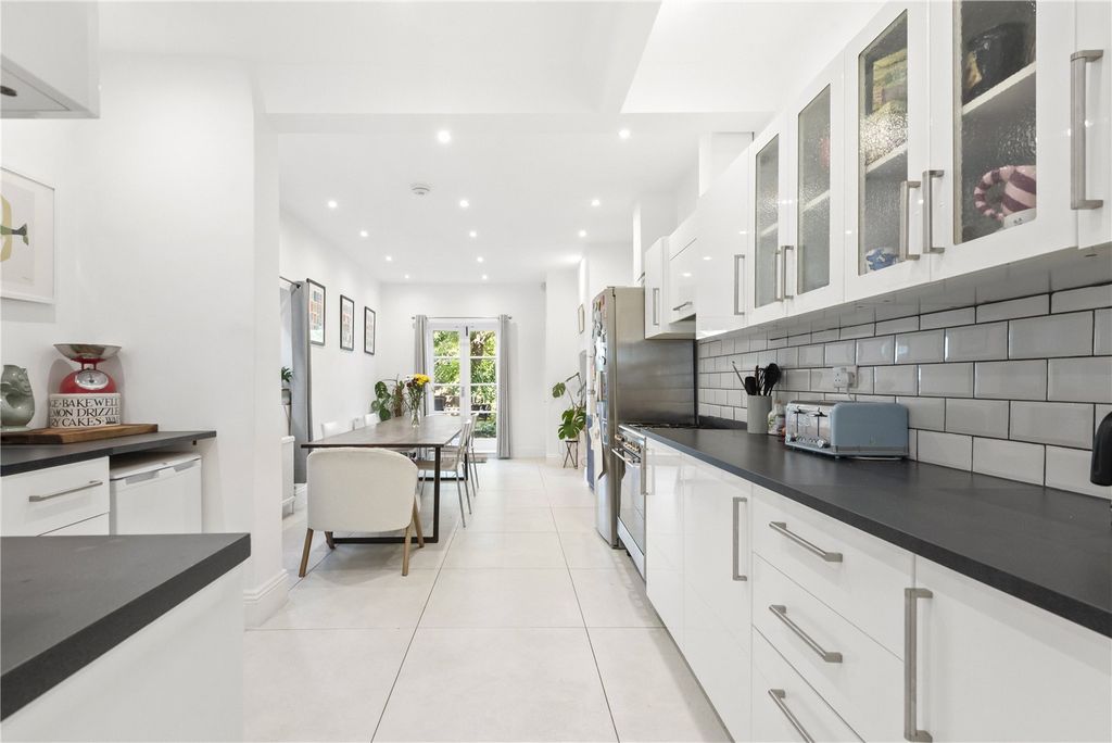 Property photo 1 of 18 Picture No. 17