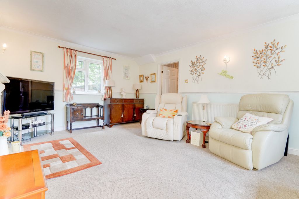 Property photo 3 of 18