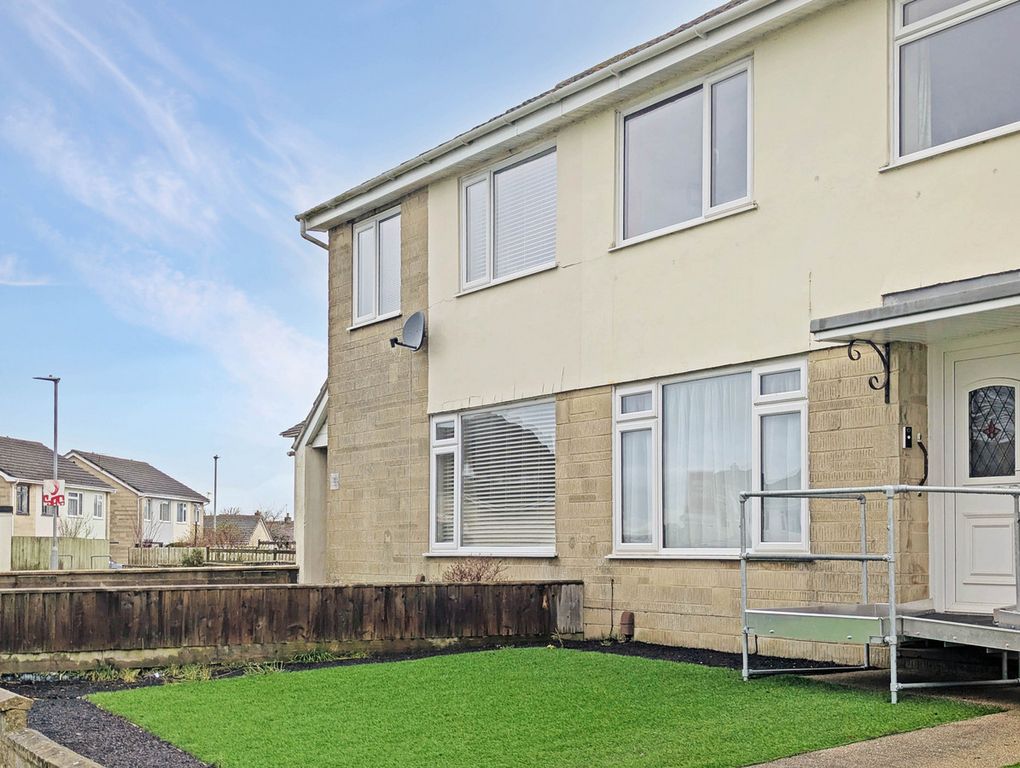 Property photo 2 of 16